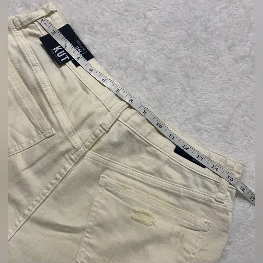KUT from the Kloth Jane High Rise Short in Creamy White Fray Hem Size 2